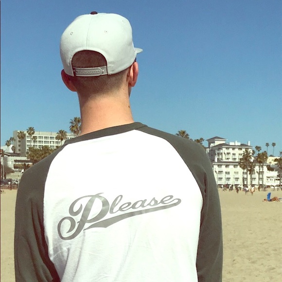 🗣🗣Please, enjoy my closet🗣🗣 - Picture 1 of 7